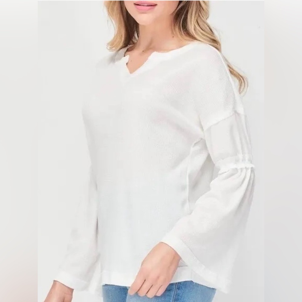 NWT Baea White Flare Sleeve V Neck Waffle Knit Thermal Top Size M